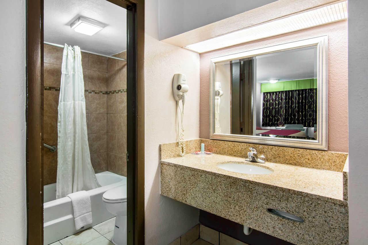 Econo Lodge Weldon - Roanoke Rapids Exteriér fotografie